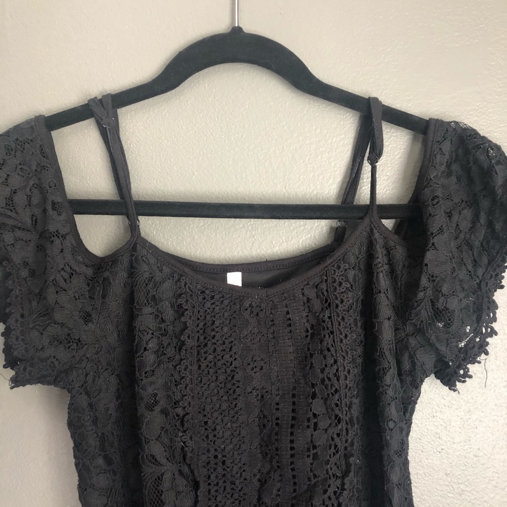 BLACK LACE ROMPER - Picture 3 of 4